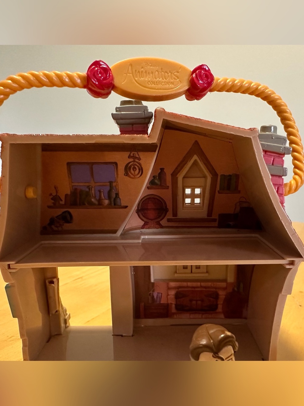 Disney Animators’ Littles Collection Belle’s Cottage Beauty and the Beast - Picture 6 of 8